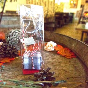 "Porte Nom" avec pince Cadeaux à l'unité